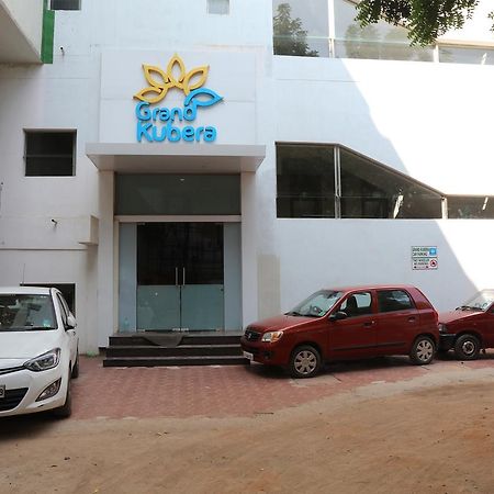 Grand Kubera Hotel Villupuram Exterior photo